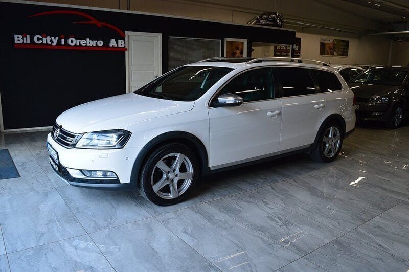 Vit Begagnad 2014 VW Passat Alltrack Kombi | 119 900 kr (Lite dyr) - Bild 1/4