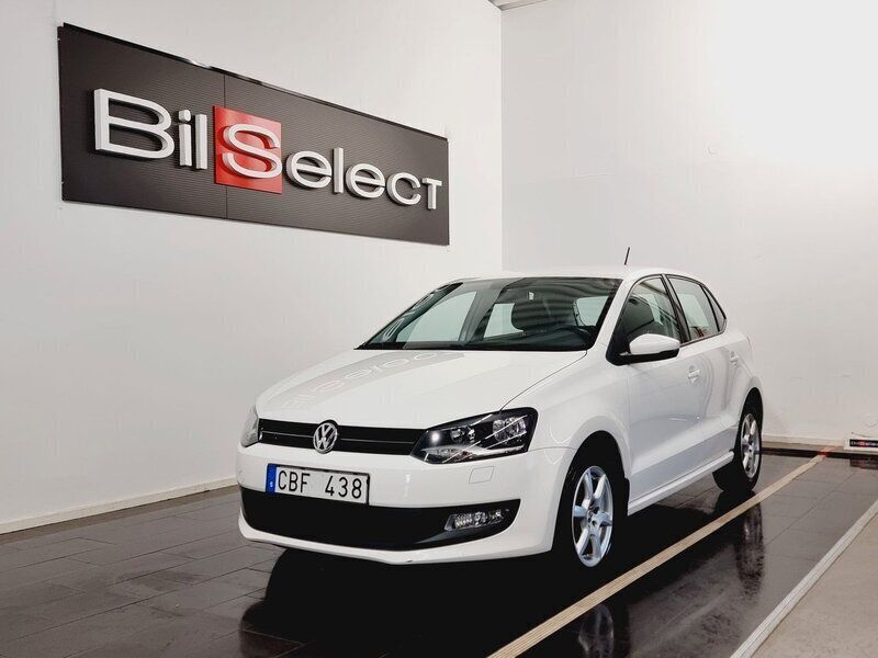 Vit Begagnad 2012 VW Polo Halvkombi | 49 900 kr (Marknadspris) - Bild 1/4