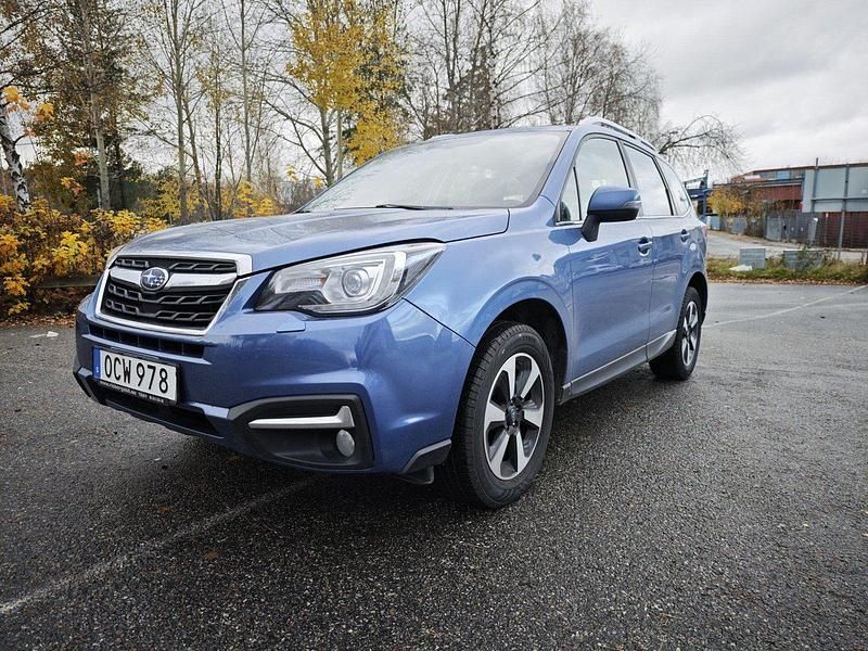 Blå Begagnad 2016 Subaru Forester SUV | 149 000 kr (Marknadspris) - Bild 1/4