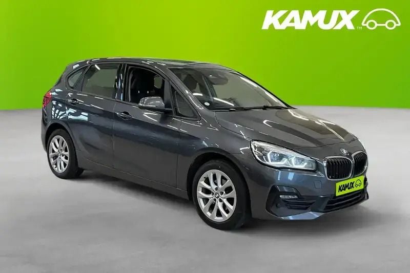 Silver/grå Begagnad 2019 BMW 216 Sport Line Minibuss | 148 900 kr - Bild 1/4