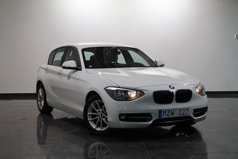 Begagnad 2013 BMW 116 Sport Line Halvkombi | 99 000 kr (Marknadspris) - Bild 1/4