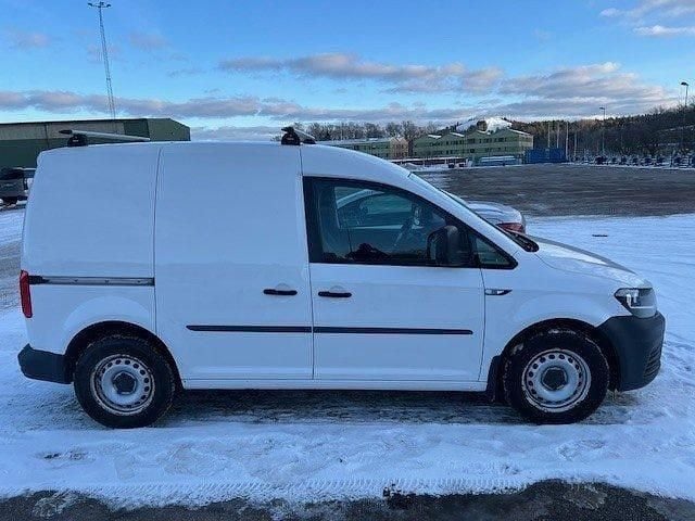 Begagnad VW Caddy 102 HK (75 kW) 2016 Vit Minibuss