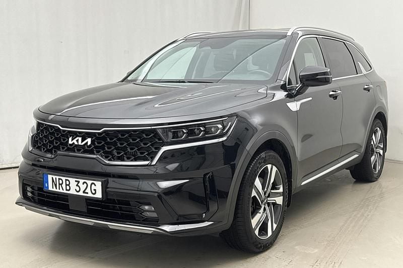 Svart Begagnad 2022 Kia Sorento 2 SUV | 414 900 kr (Superpris) - Bild 1/4