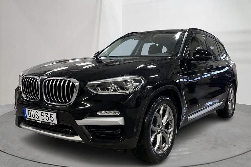 Svart Begagnad 2019 BMW X3 Shadowline SUV | 304 800 kr - Bild 1/4