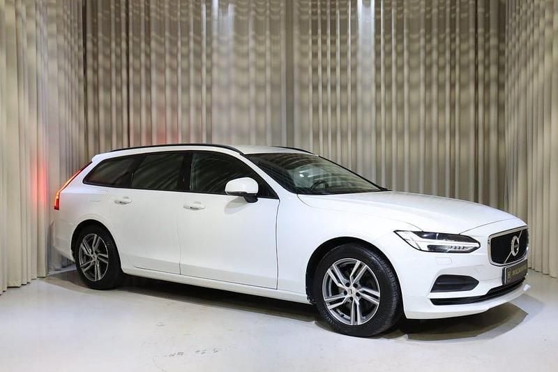Vit Begagnad 2017 Volvo V90 Kinetic Kombi | 169 900 kr (Marknadspris) - Bild 1/4