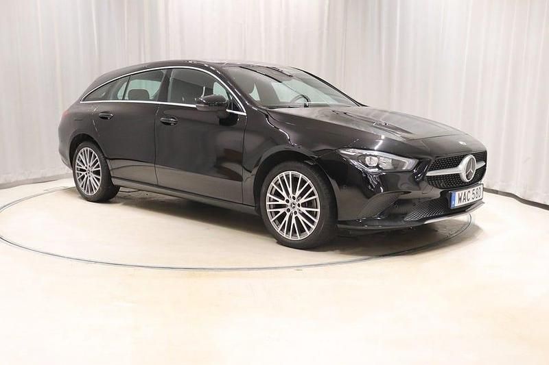 Begagnad Mercedes CLA250 Shooting Brake 160 HK (117 kW) 2023 Svart Kombi