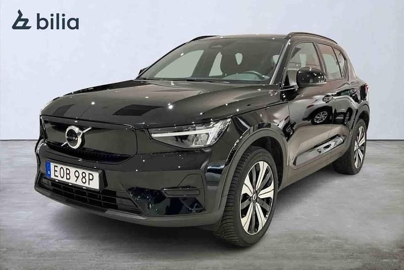 Begagnad Volvo XC40 Core 175 kW (238 HK) 2023 Svart SUV