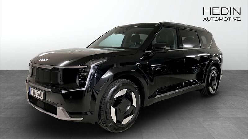 Svart (black) Begagnad 2024 Kia EV9 3 SUV | 729 000 kr (Bra pris) - Bild 1/4