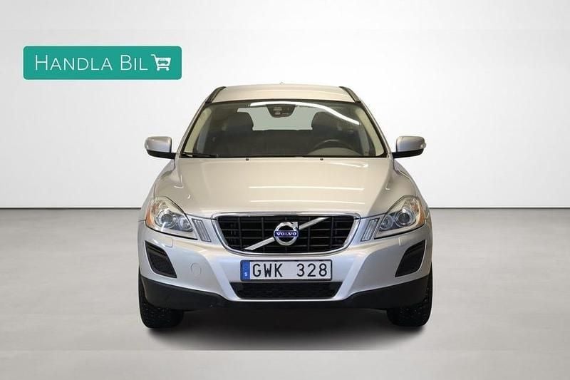 Begagnad Volvo XC60 Momentum 163 HK (119 kW) 2012 Ljusgrå SUV