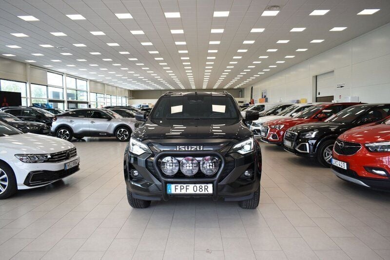 Svart Ny 2025 Isuzu D-Max Pickup | 749 900 kr (Lite dyr) - Bild 1/4