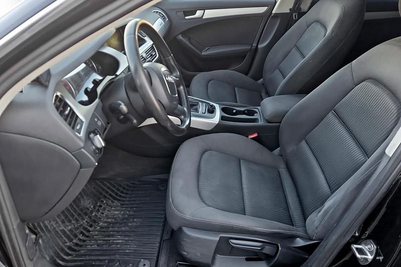 Begagnad Audi A4 2011 Svart Kombi