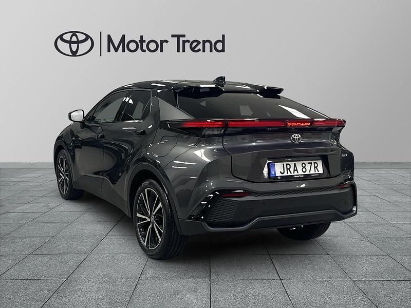 Begagnad Toyota C-HR Executive 141 HK (103 kW) 2025 Grå SUV