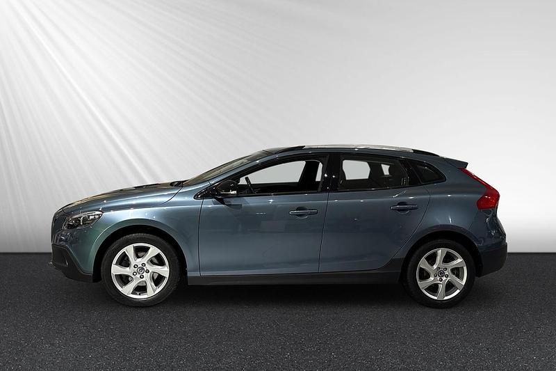 Begagnad Volvo V40 Business Edition 115 HK (84 kW) 2014 Blå Halvkombi