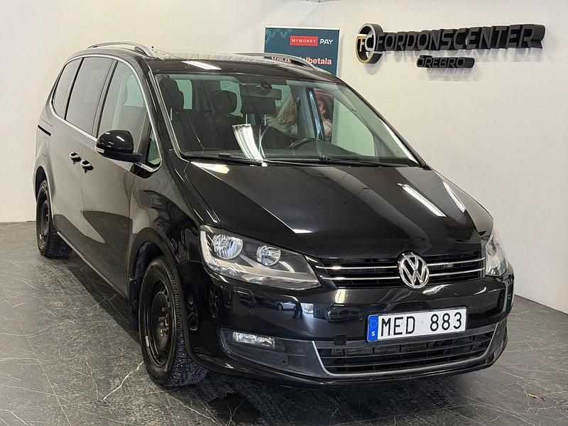 Svart Begagnad 2011 VW Sharan Minibuss | 114 900 kr (Lite dyr) - Bild 1/4
