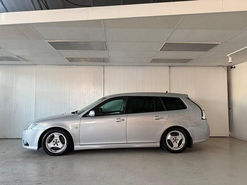 Begagnad Saab 9-3 Vector 180 HK (132 kW) 2008 Silver metallic Kombi