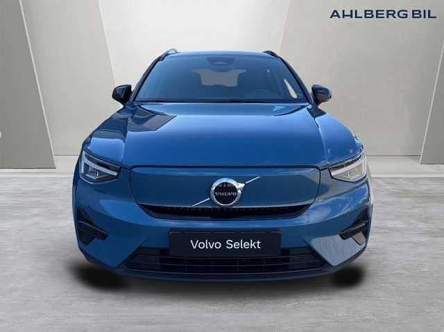 Blå Begagnad 2023 Volvo XC40 Core SUV | 404 500 kr - Bild 1/3