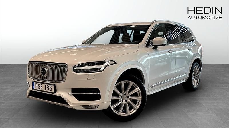 Vit (white) Begagnad 2015 Volvo XC90 Inscription SUV | 279 900 kr (Marknadspris) - Bild 1/4