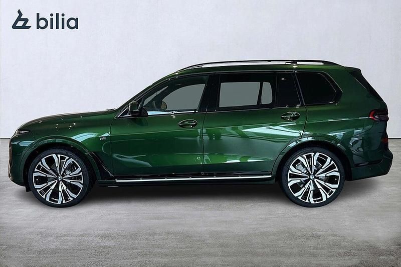Begagnad BMW X7 Comfort Edition 2026 Grön SUV
