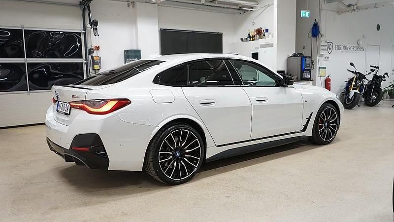 Begagnad BMW i4 M Sport 442 kW (601 HK) 2023 Vit Sedan