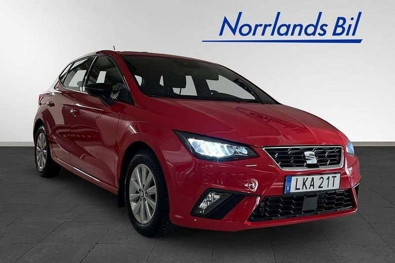 Röd (pure red) Begagnad 2022 Seat Ibiza FR Halvkombi | 189 000 kr (Marknadspris) - Bild 1/4