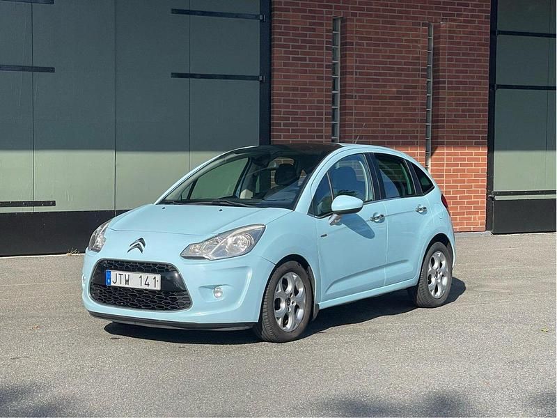 Blå Begagnad 2010 Citroën C3 Exclusive Halvkombi | 37 000 kr (Lite dyr) - Bild 1/4