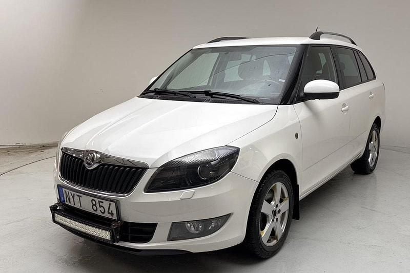 Vit Begagnad 2014 Skoda Fabia Ambiente Kombi | 39 900 kr (Superpris) - Bild 1/4