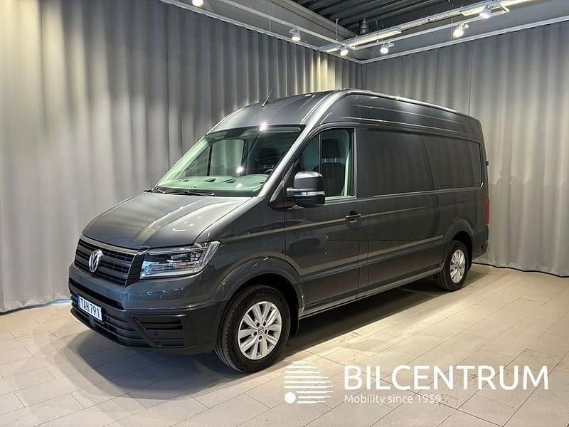 Grå Begagnad 2023 VW Crafter Van | 479 000 kr (Marknadspris) - Bild 1/4