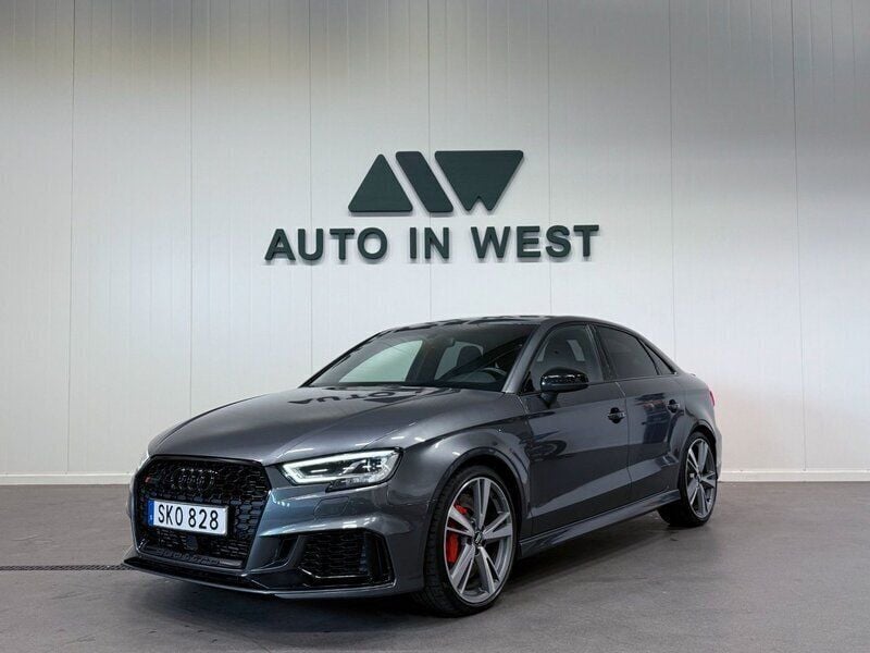 Grå Begagnad 2020 Audi RS3 Halvkombi | 499 400 kr (Bra pris) - Bild 1/4