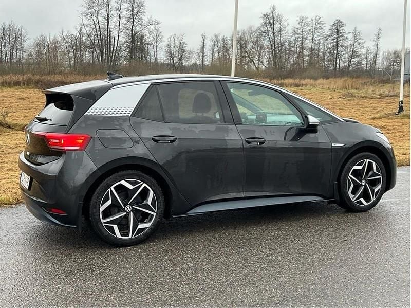 Grå Begagnad 2020 VW ID.3 Pro Performance Halvkombi | 179 000 kr (Bra pris) - Bild 1/4