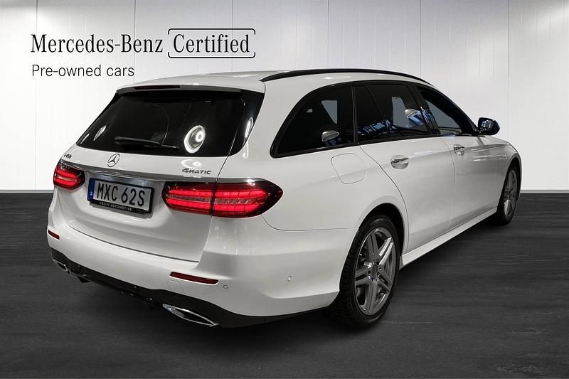 Begagnad Mercedes E450 AMG 367 HK (269 kW) 2021 Vit Kombi
