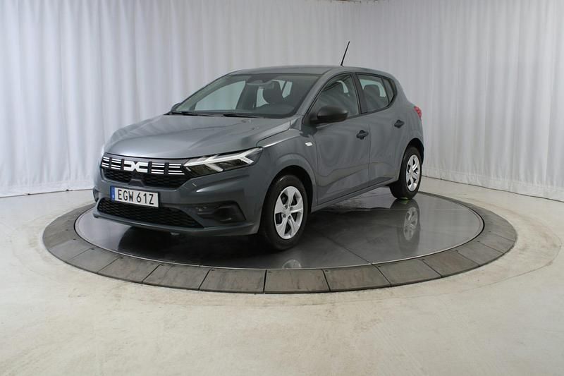 Begagnad Dacia Sandero Essentiel 91 HK (66 kW) 2024 Grå Halvkombi