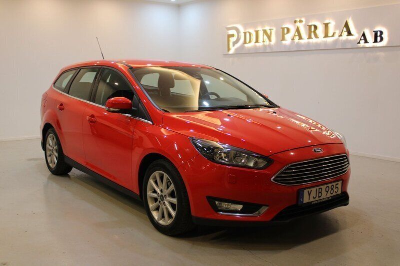 Röd Begagnad 2017 Ford Focus Titanium Kombi | 79 900 kr (Marknadspris) - Bild 1/4