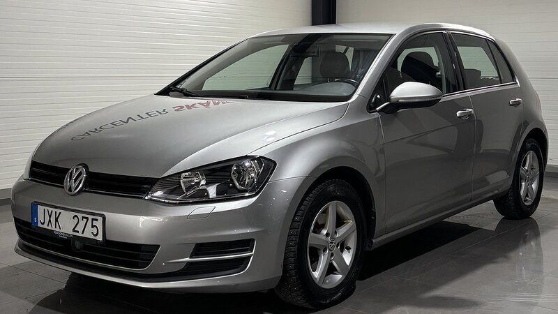 Silver Begagnad 2012 VW Golf VII Halvkombi | 84 900 kr (Marknadspris) - Bild 1/4