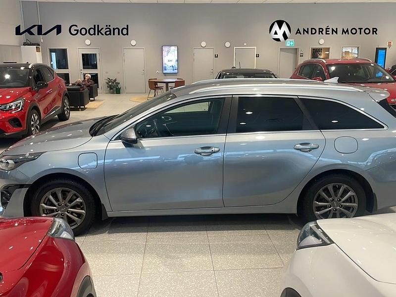 Begagnad Kia Ceed Sportswagon Advance 141 HK (103 kW) 2022 Grå Kombi