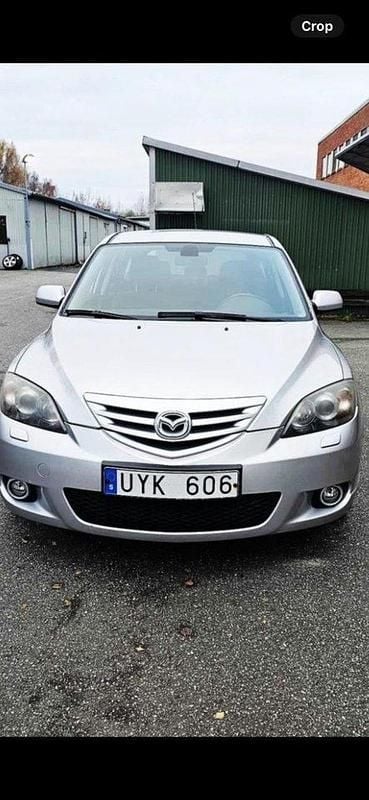 Grå Begagnad 2004 Mazda 3 Inclusive Halvkombi | 20 000 kr - Bild 1/4