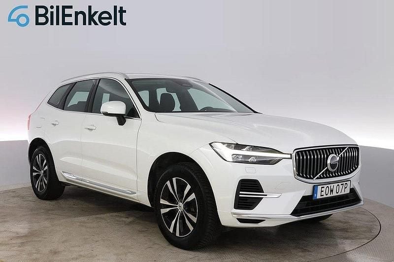 Vit Begagnad 2022 Volvo XC60 Core SUV | 398 900 kr (Bra pris) - Bild 1/4
