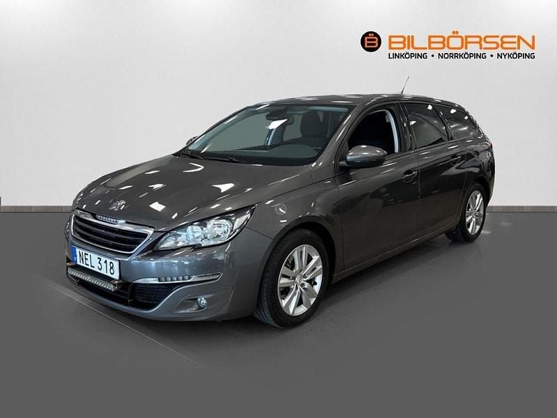 Grå Begagnad 2016 Peugeot 308 Active Kombi | 99 900 kr (Marknadspris) - Bild 1/4