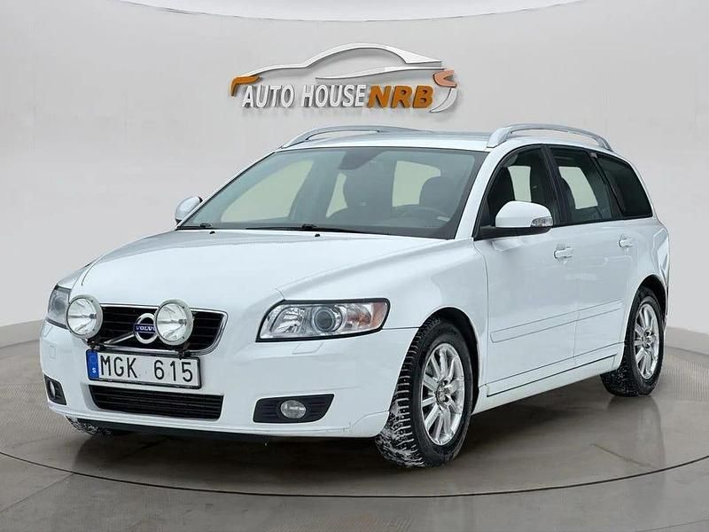 Begagnad Volvo V50 Momentum 116 HK (85 kW) 2012 Vit Kombi