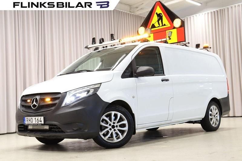 Vit Begagnad 2017 Mercedes Vito Minibuss | 279 900 kr (Bra pris) - Bild 1/4