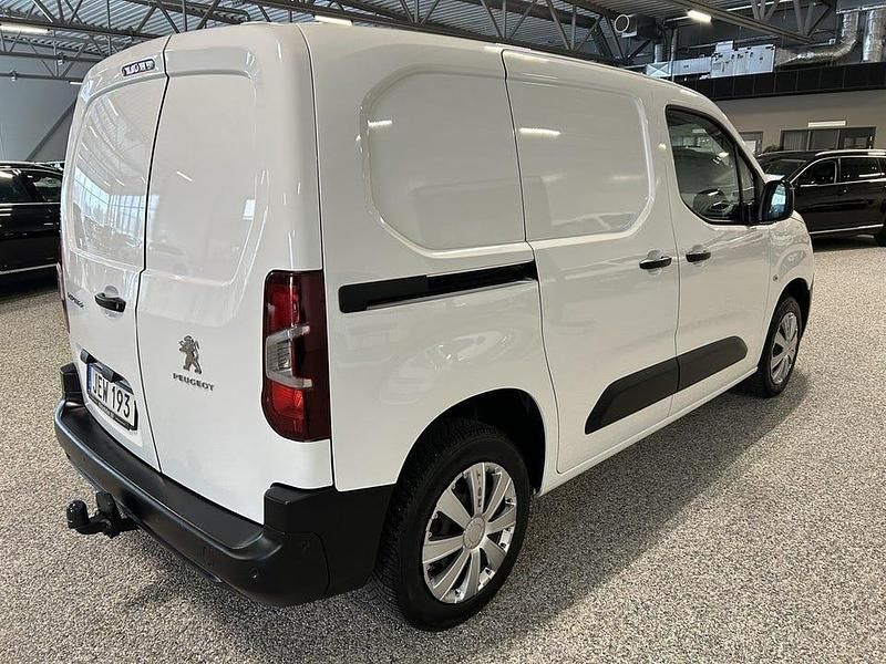 Begagnad Peugeot Partner 102 HK (75 kW) 2021 Vit Minibuss