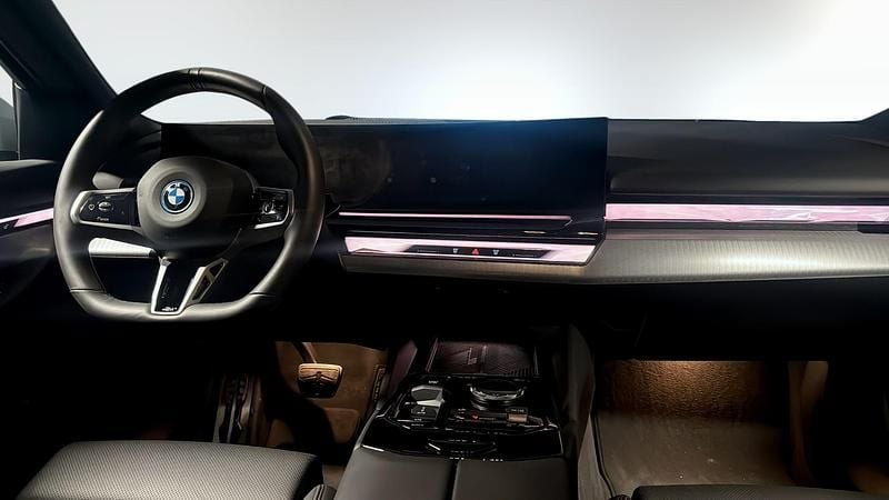 Begagnad BMW i5 M Sport 289 kW (394 HK) 2024 Grå Sedan