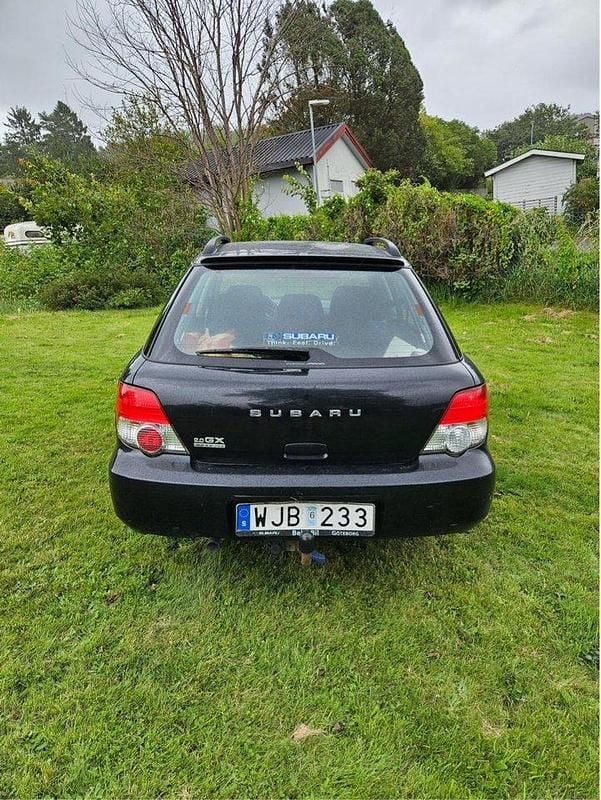 Svart Begagnad 2005 Subaru Impreza Kombi | 28 000 kr (Superpris) - Bild 1/4