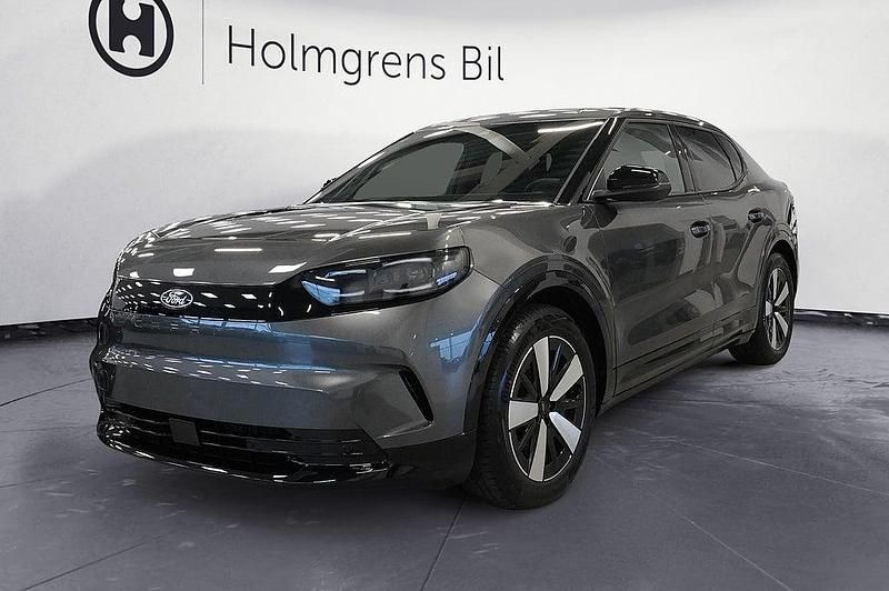 Grå Begagnad 2024 Ford Capri Business Edition SUV | 534 000 kr (Marknadspris) - Bild 1/4