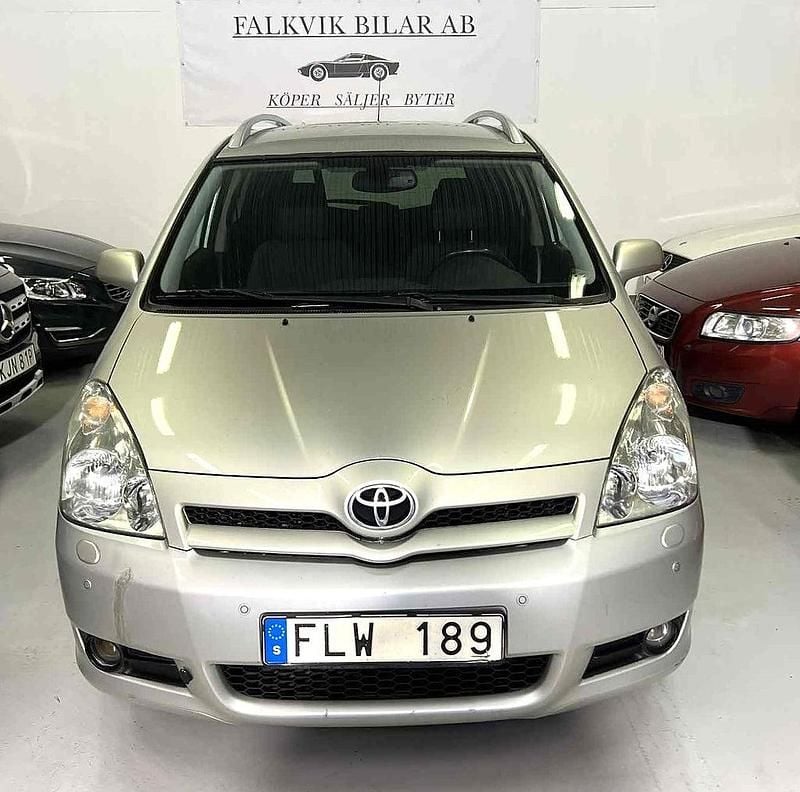 Silver Begagnad 2007 Toyota Corolla Verso Minibuss | 38 900 kr (Marknadspris) - Bild 1/4