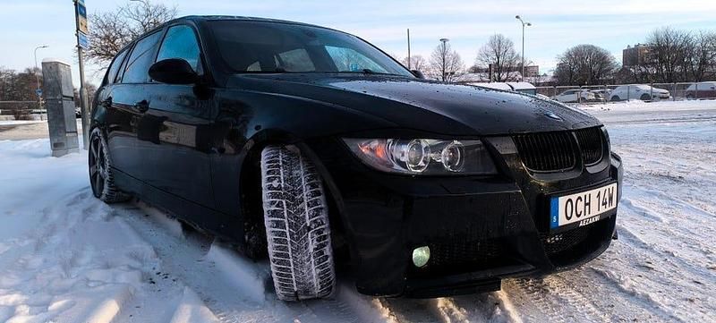 Begagnad BMW 330 M Sport 310 HK (228 kW) 2007 Svart Kombi