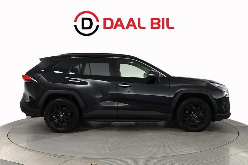 Begagnad Toyota RAV4 Hybrid Executive 222 HK (163 kW) 2022 Svart SUV
