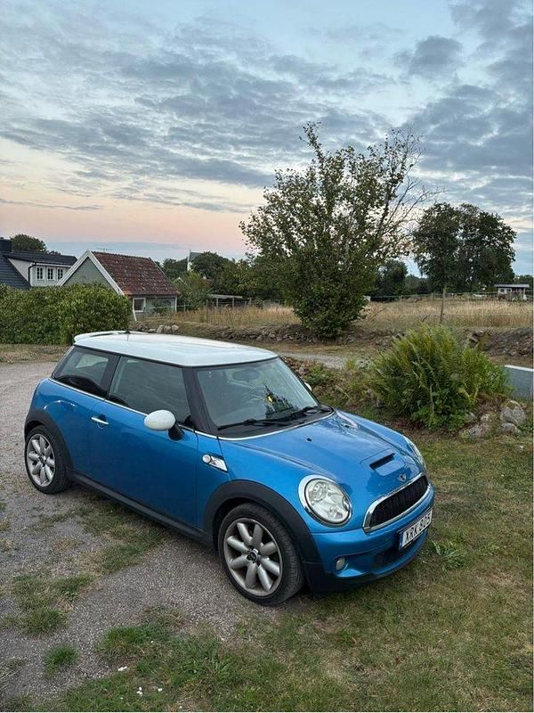 Blå Begagnad 2008 Mini Cooper S Halvkombi | 69 000 kr (Bra pris) - Bild 1/4