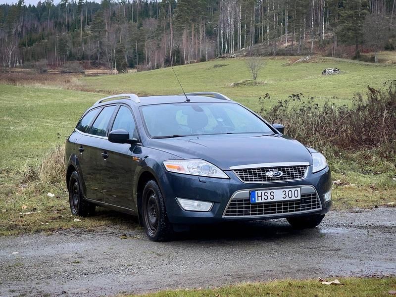 Grå Begagnad 2009 Ford Mondeo Titanium Kombi | 29 999 kr - Bild 1/4