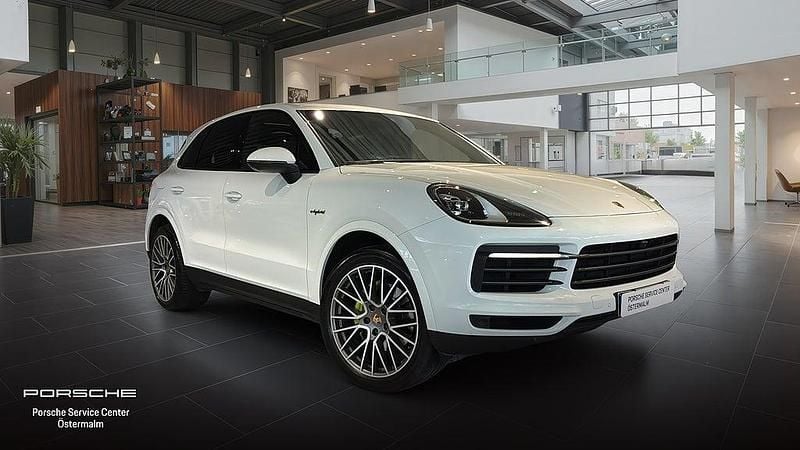 Begagnad Porsche Cayenne Platinum Edition 340 HK (250 kW) 2022 Vit SUV