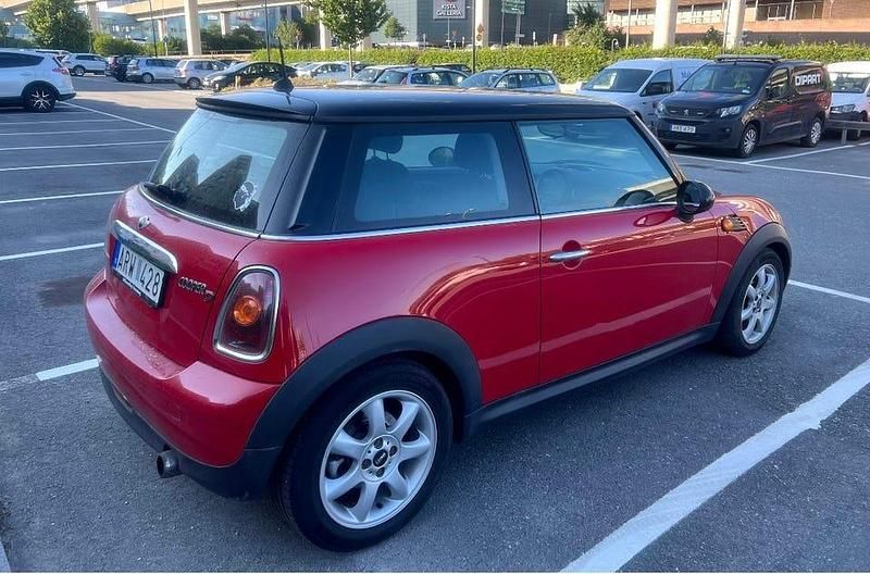 Begagnad Mini Cooper D 109 HK (80 kW) 2009 Halvkombi